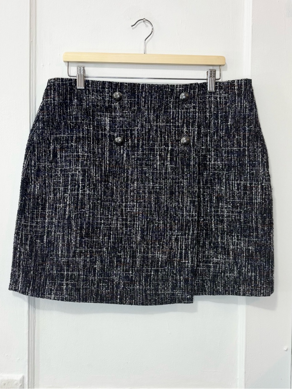 NWT LOFT Women Black & Navy Faux Wrap Tweed Mini Skirt, Size 12, Preppy, Classic